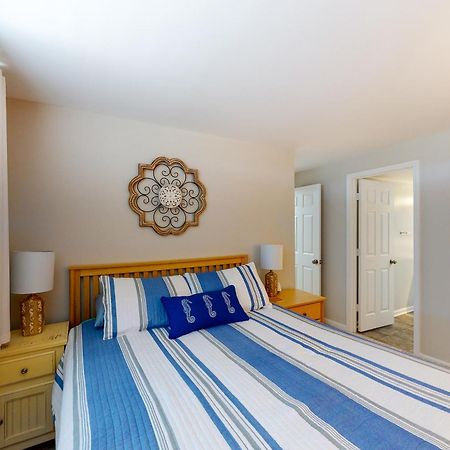 Beachwalk Pine Knoll Shores Room photo