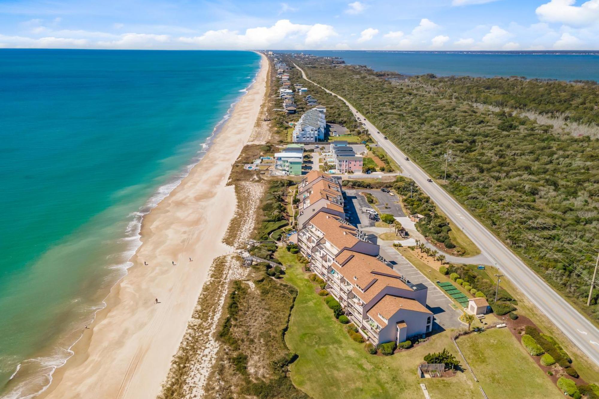 Beachwalk Pine Knoll Shores Room photo