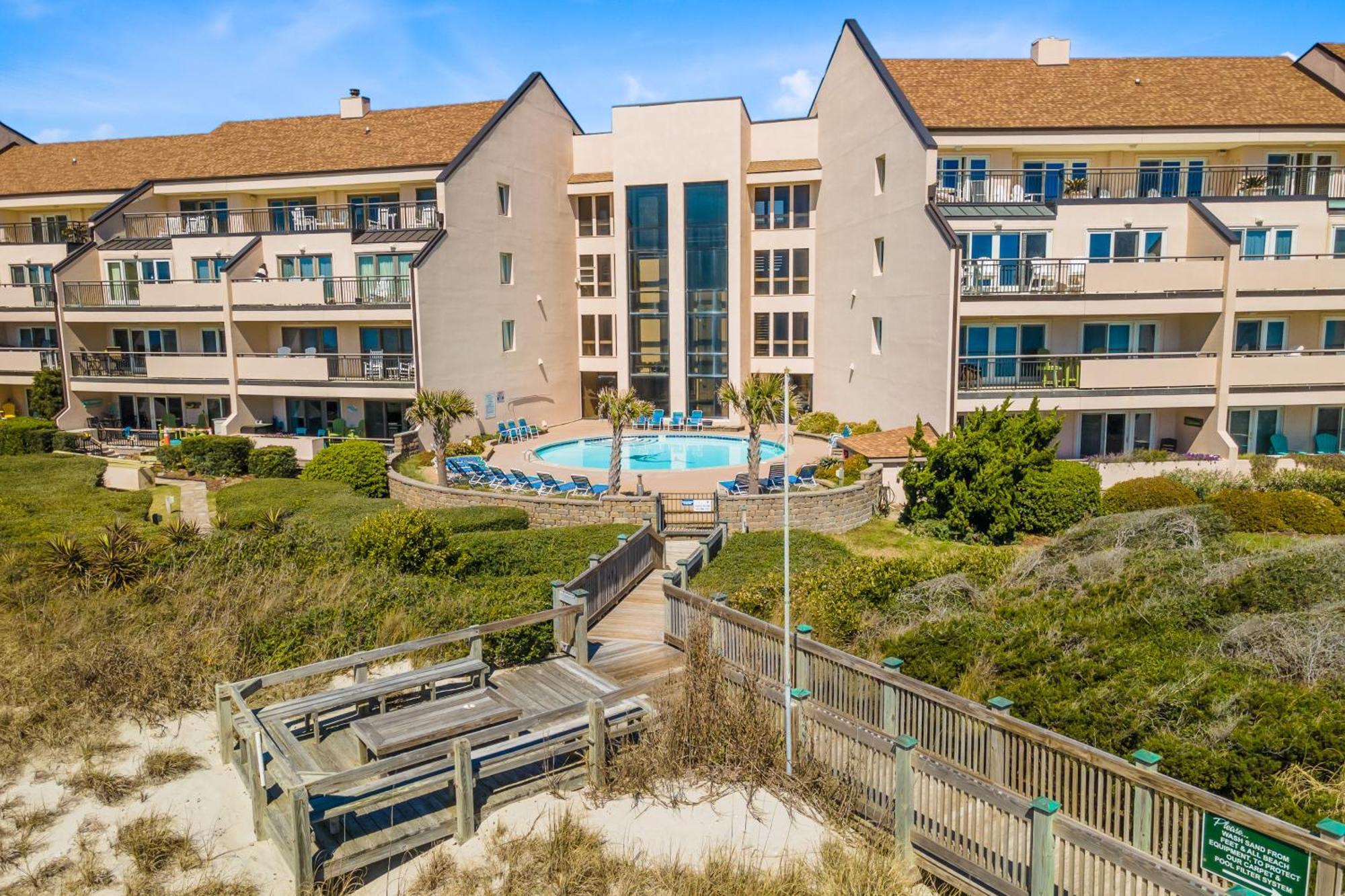 Beachwalk Pine Knoll Shores Room photo