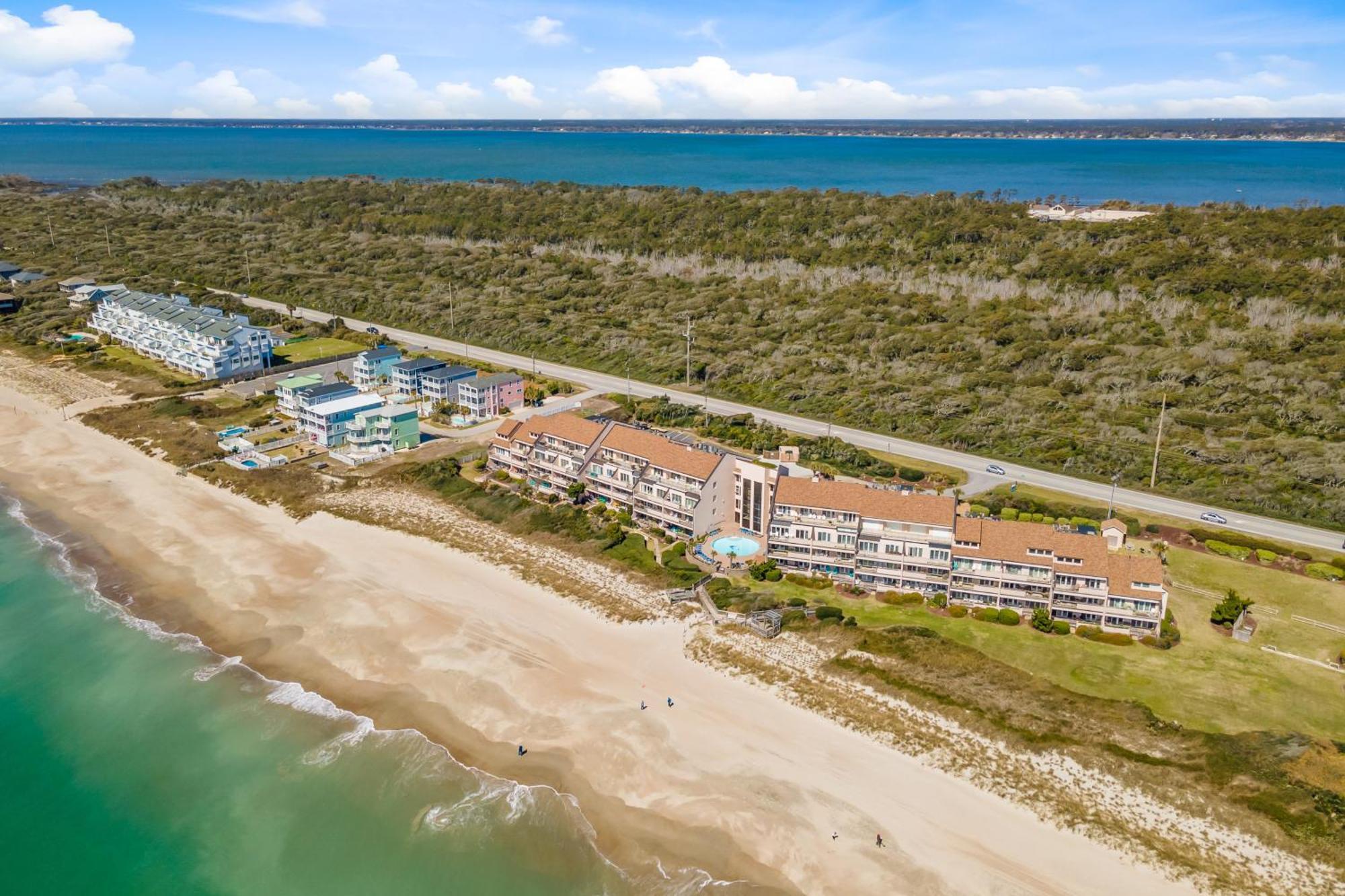 Beachwalk Pine Knoll Shores Room photo