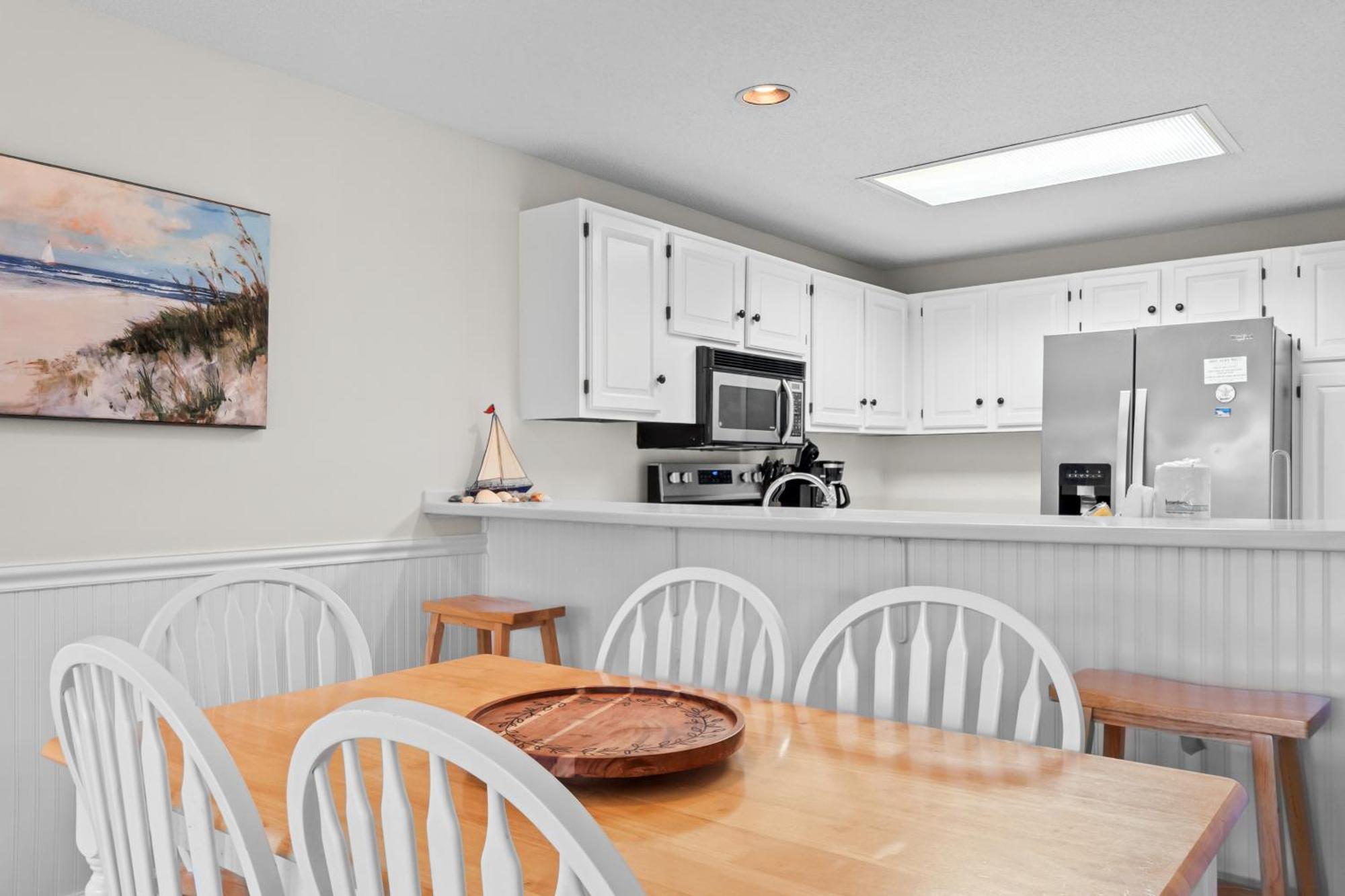 Beachwalk Pine Knoll Shores Room photo